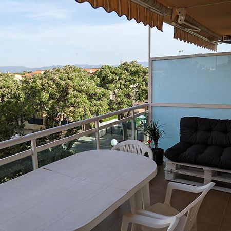 Apartamento Piscina Vilafortuny Apartment กัมบริลส์ ภายนอก รูปภาพ