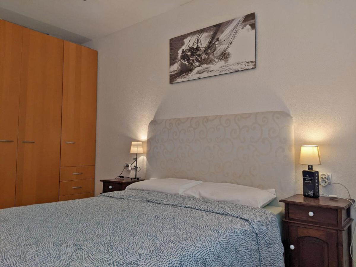 Apartamento Piscina Vilafortuny Apartment กัมบริลส์ ภายนอก รูปภาพ